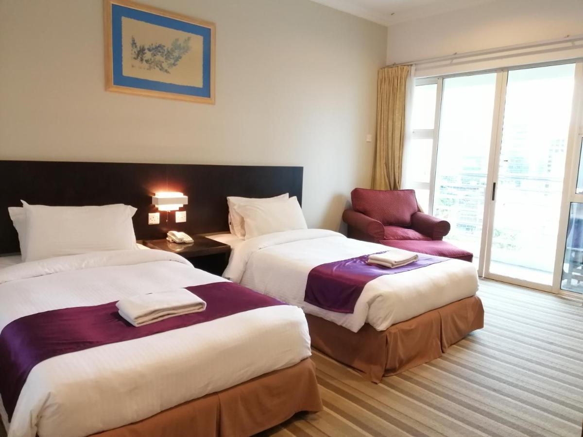 Stayinn Gateway Hotel Apartment Kuching Bagian luar foto