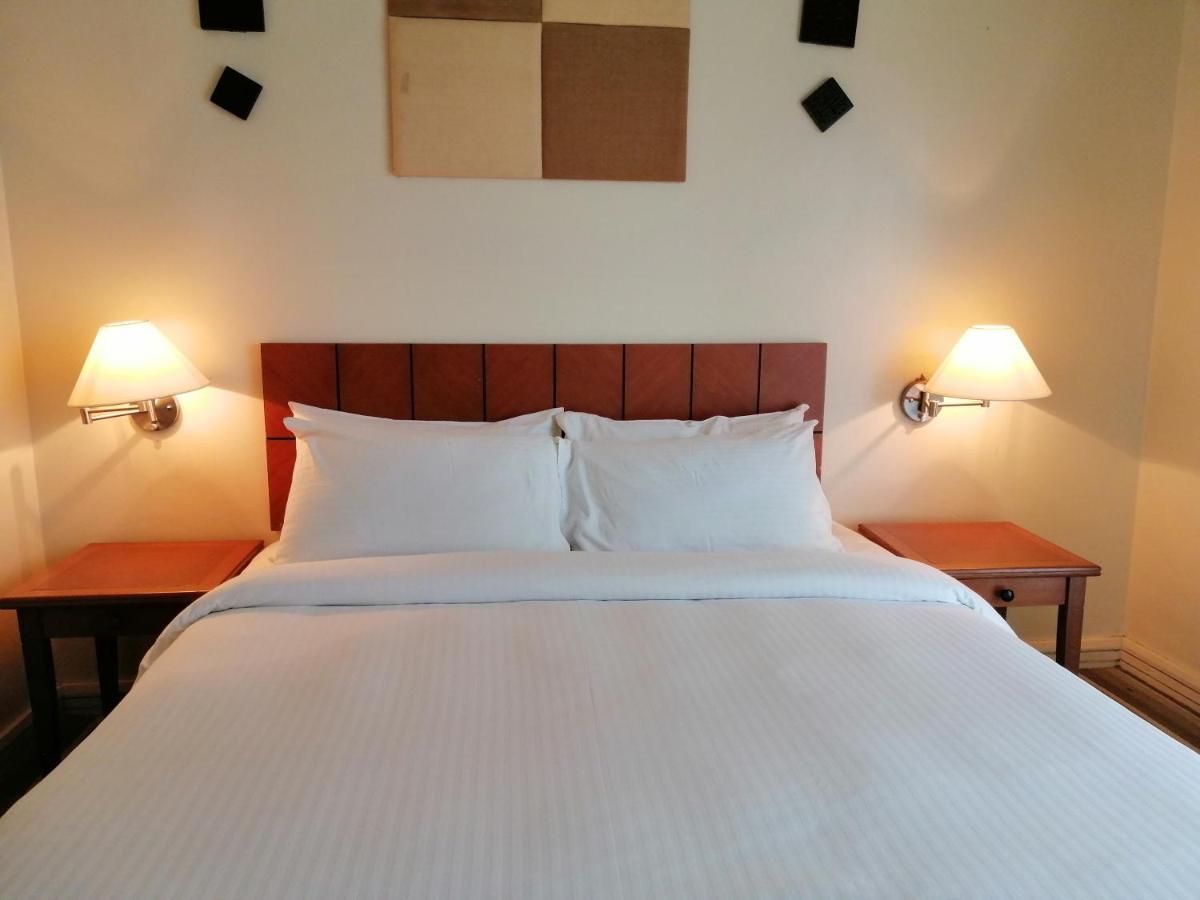 Stayinn Gateway Hotel Apartment Kuching Bagian luar foto