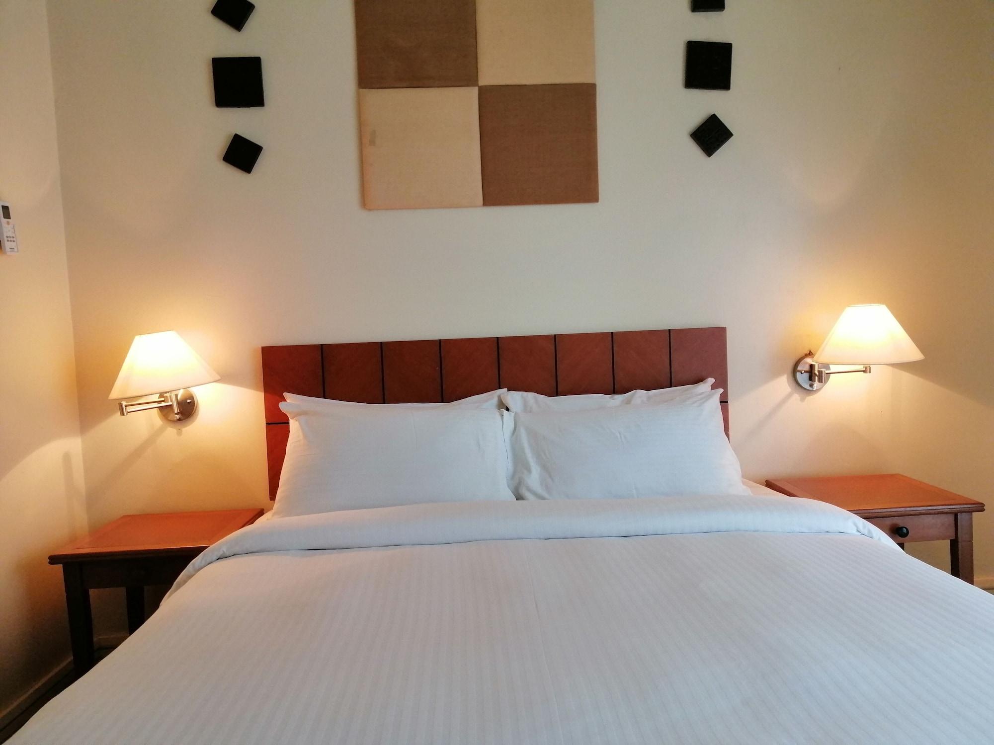 Stayinn Gateway Hotel Apartment Kuching Bagian luar foto