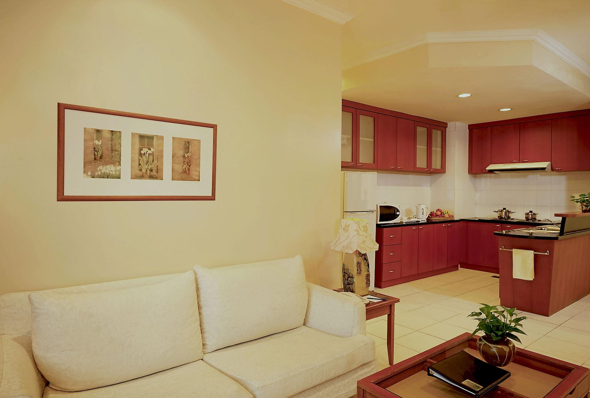 Stayinn Gateway Hotel Apartment Kuching Bagian luar foto