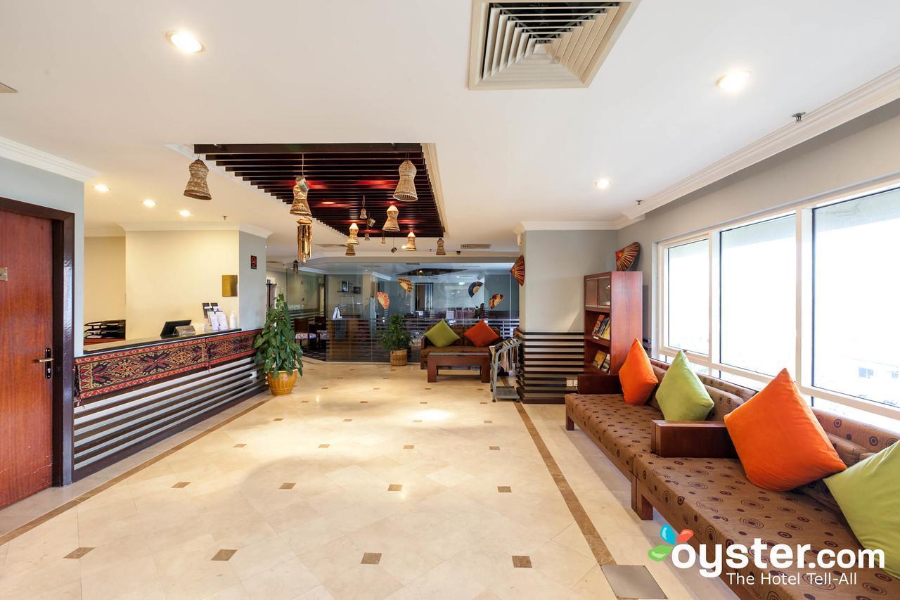 Stayinn Gateway Hotel Apartment Kuching Bagian luar foto